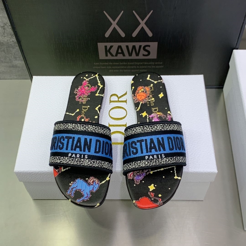 ch**an D*or slippers
